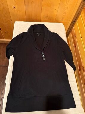 Banana Republic Black Crewneck Sweater with Branded Neck Tag
